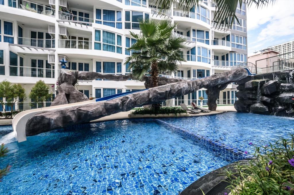 Grand Avenue Condo Pattaya - Exquisite Condo photo