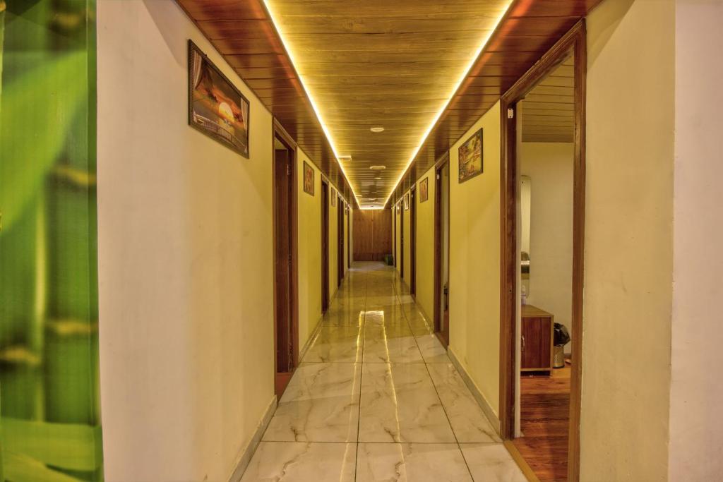 Hotel Ibex Manali photo