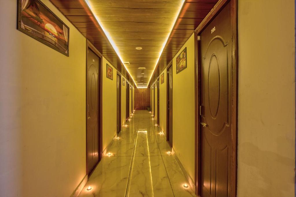Hotel Ibex Manali photo