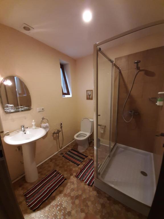 LerMont Guest House photo