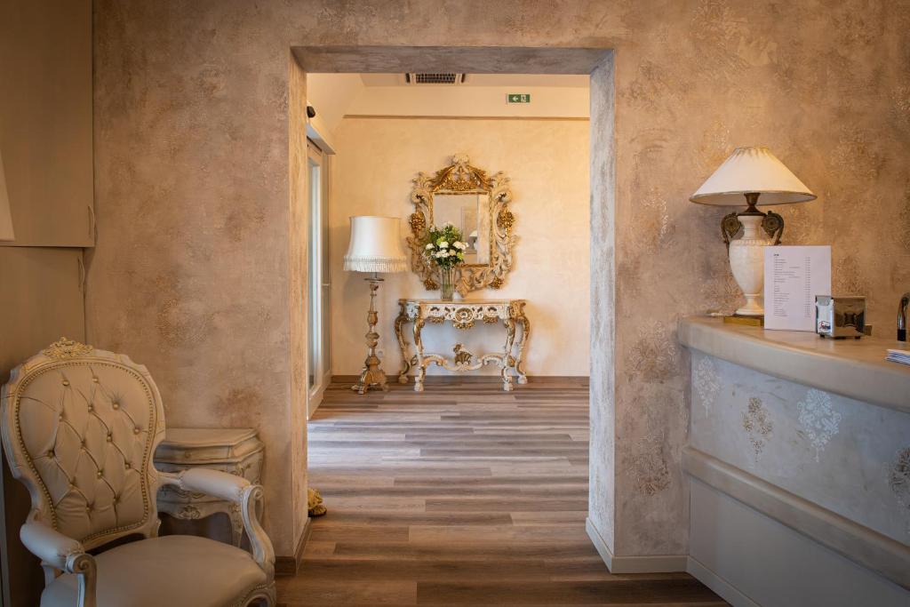 Hotel Della Rosa photo