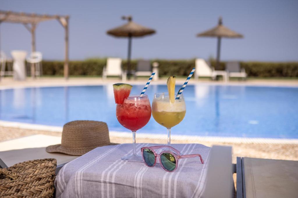 RVHotels Sea Club Menorca — Swimming pool in Cala'n Blanes, Balearic Islands