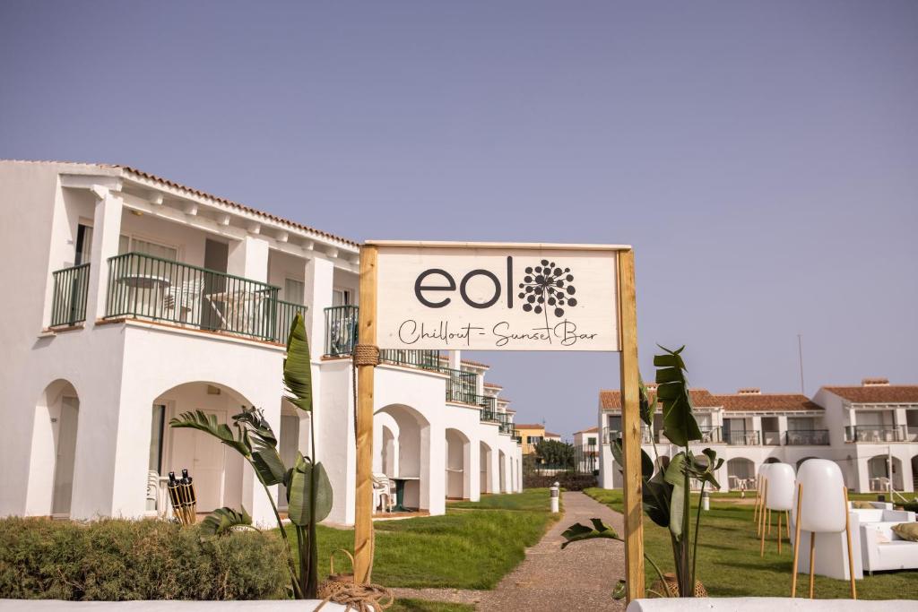 RVHotels Sea Club Menorca — Restaurant & bars in Cala'n Blanes, Balearic Islands