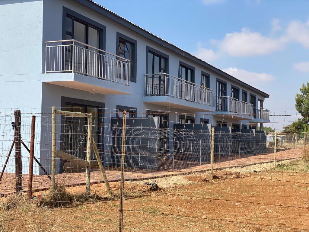 Nandi Gosa Apartments Entire apartment (Mafikeng) Deals, Photos & Reviews