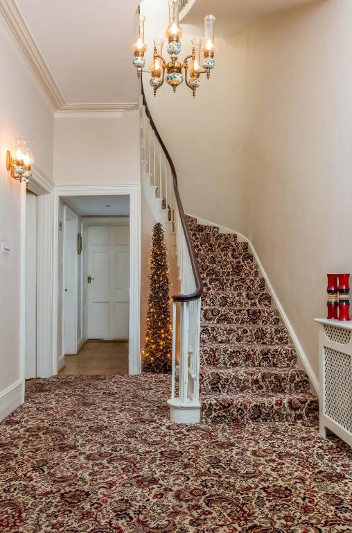 Lammas Park House photo