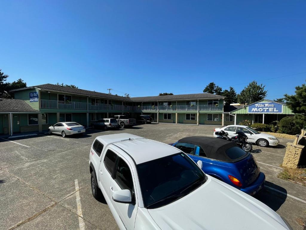 Villa West Motel — Hotel in Florence (OR)