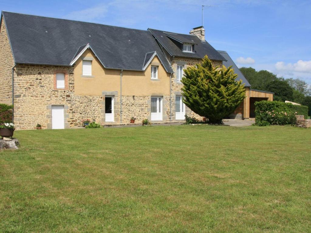 Gîte Dragey-Ronthon, 5 pièces, 7 personnes - FR-1-362-430