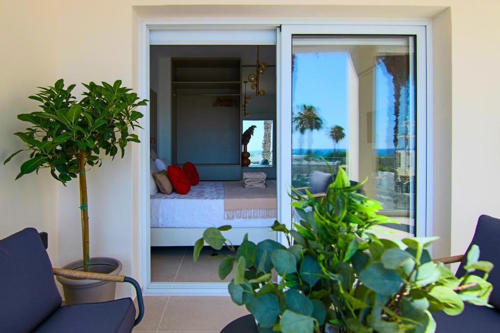 Phaedrus Living: Seaview Luxury Flat Limnaria 151 photo