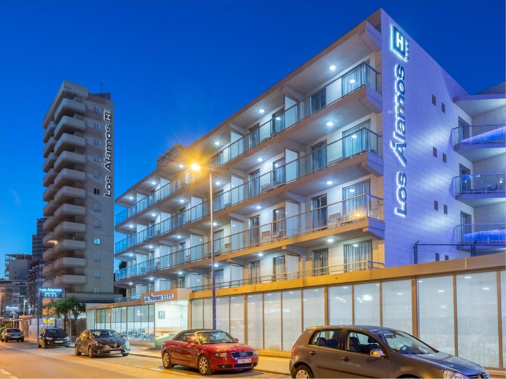 Los Álamos — Hotel building in Benidorm, Valencian Community