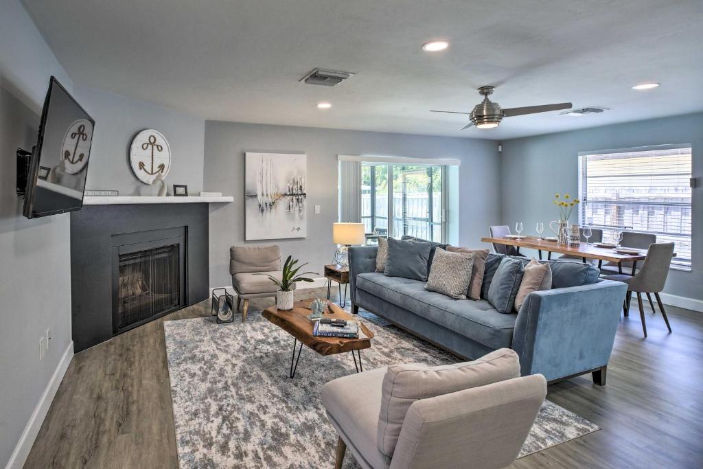 Chic Beach House with Lanai and Private Yard! photo