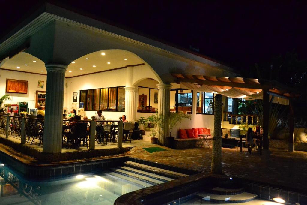 Entrance, Eden Resort in Cebu