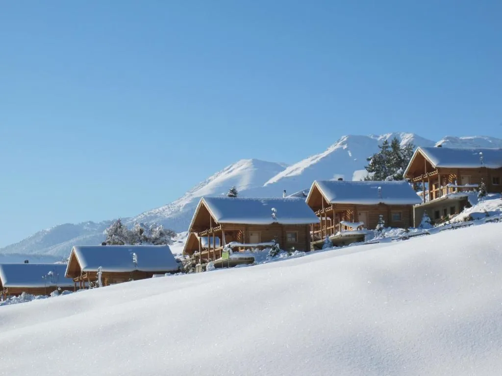 Hyades Mountain Resort, hotel in Kato Trikala Korinthias