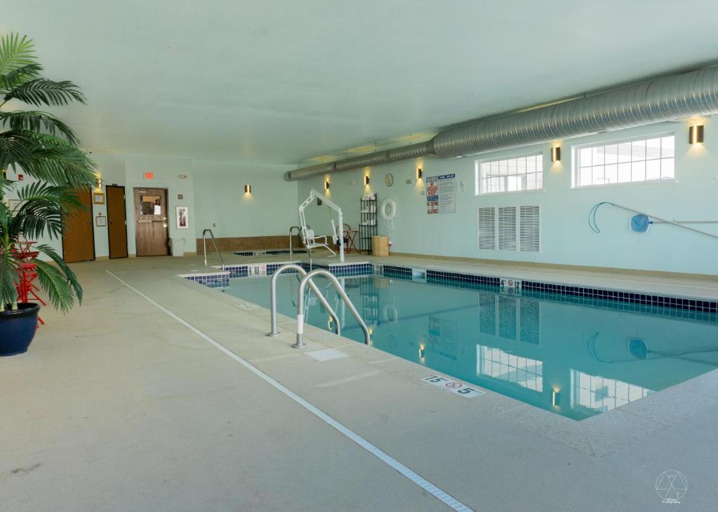 Newcastle Lodge & Convention Center photo