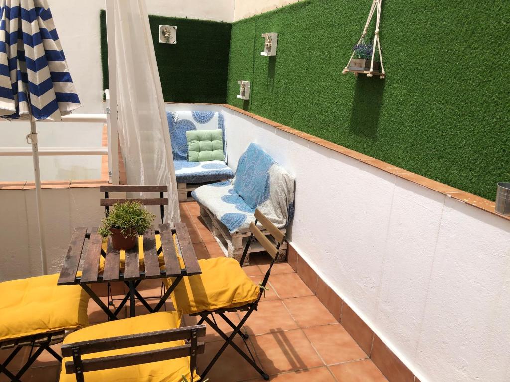 Ilios Apartamentos — Hotel in Málaga