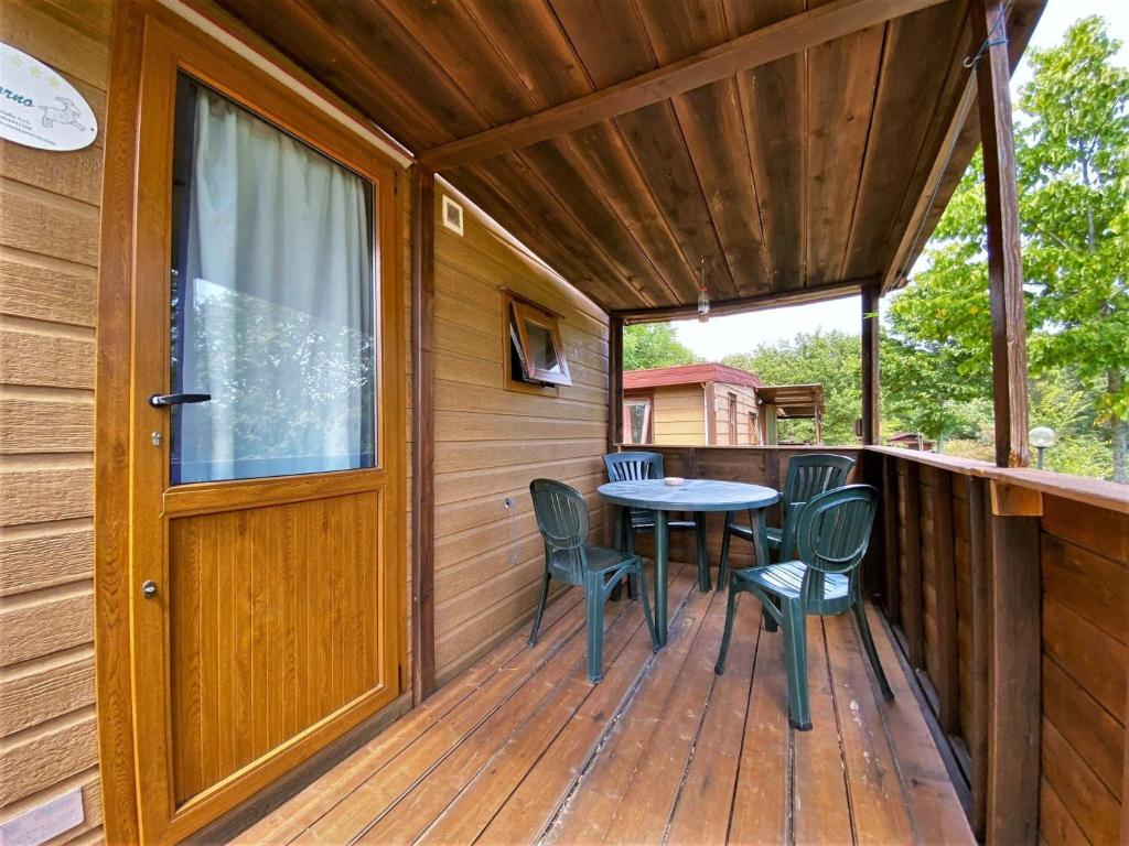 Belvilla by OYO Lovely bungalow with a shared pool