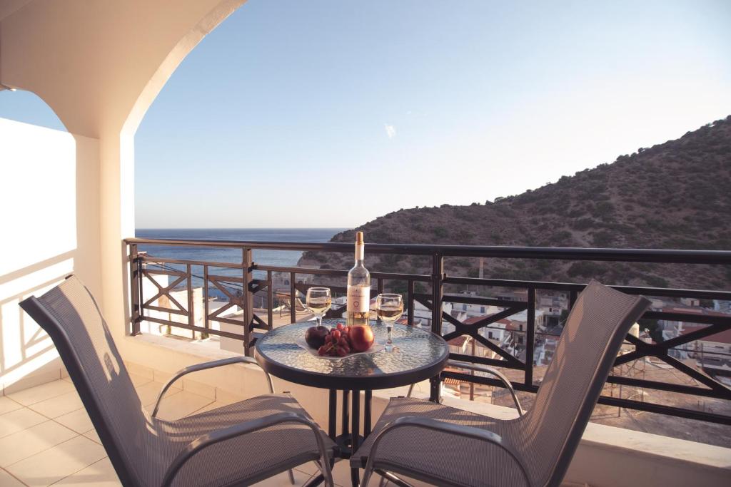 Christof Studios, Agia Galini