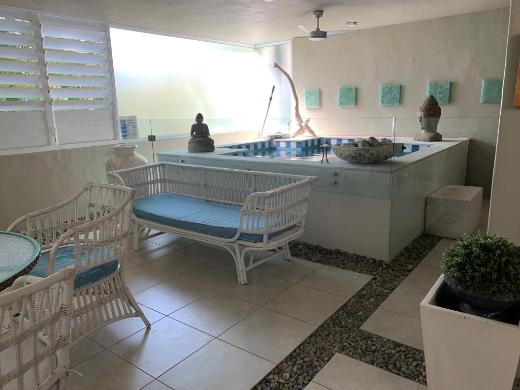 Beachside 4 with private heated plunge pool, Port Douglas