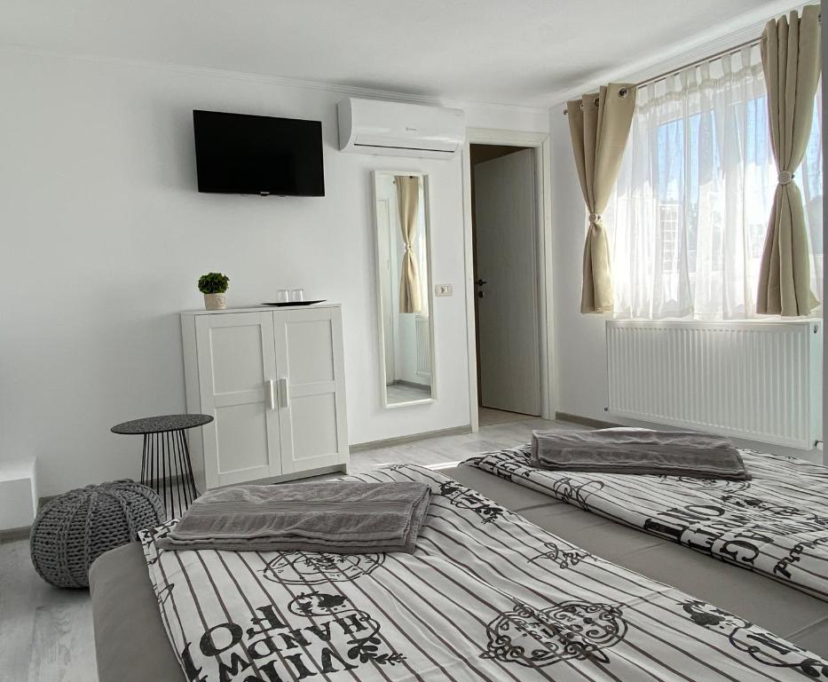 Four Rooms — Hotel in Curtea De Arges