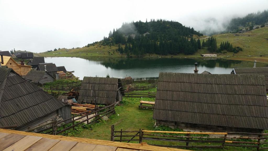 Vikendica Litrić, Fojnica