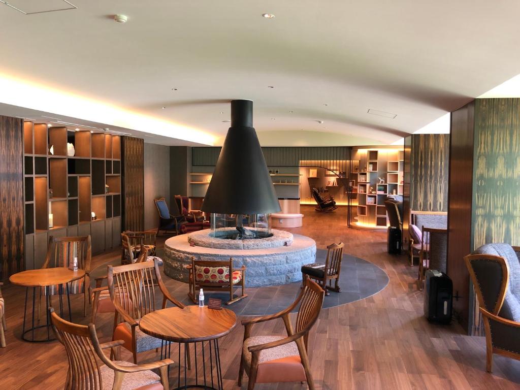 Shared lounge/TV area