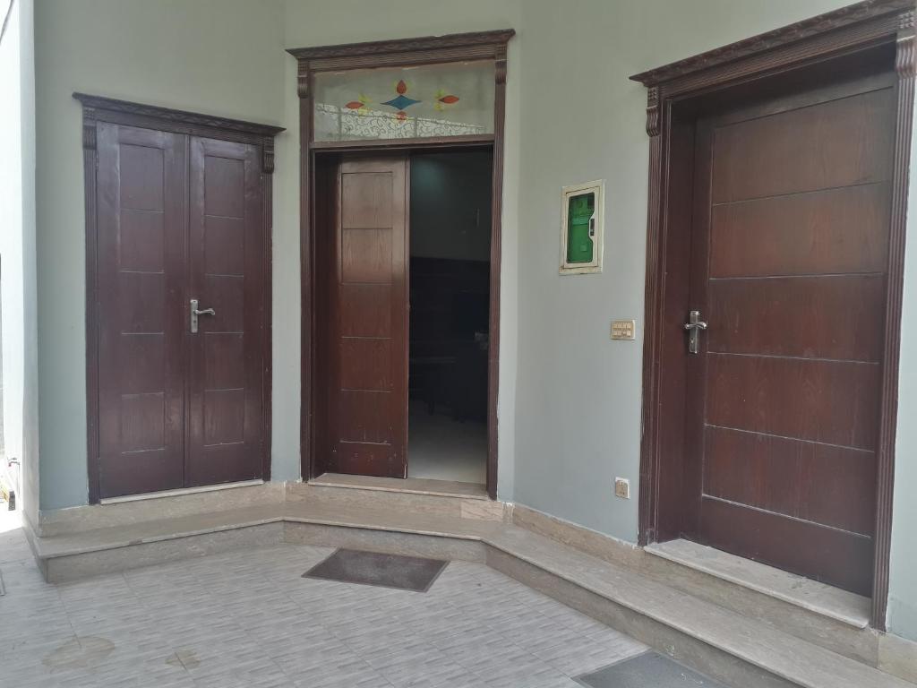 Fully Serviced Holiday Home Near Lahore Ring Road photo