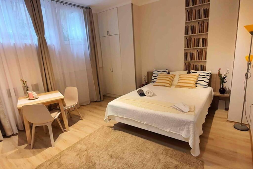 Studio flat in the center of Budapest — Hotel in Budapest