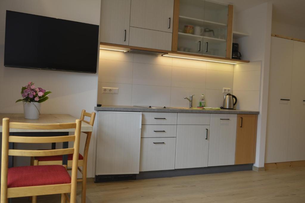 Haus Talblick "Wallbug" Ferienwohnung 1 - 2