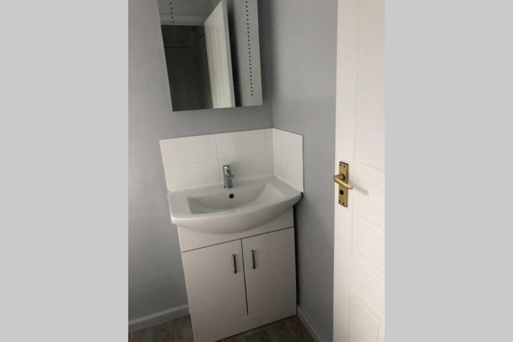Serviced Accommodation 2 bed Town House photo