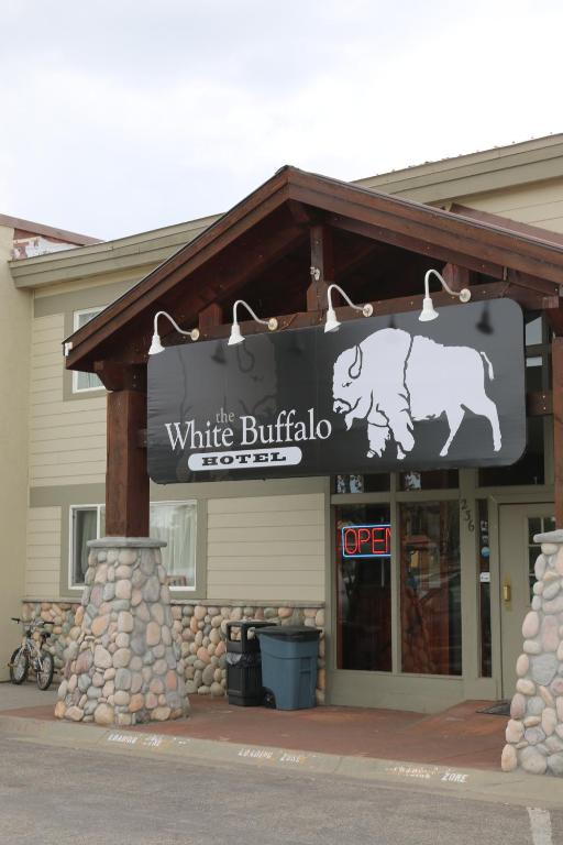 White Buffalo Hotel Photo 1