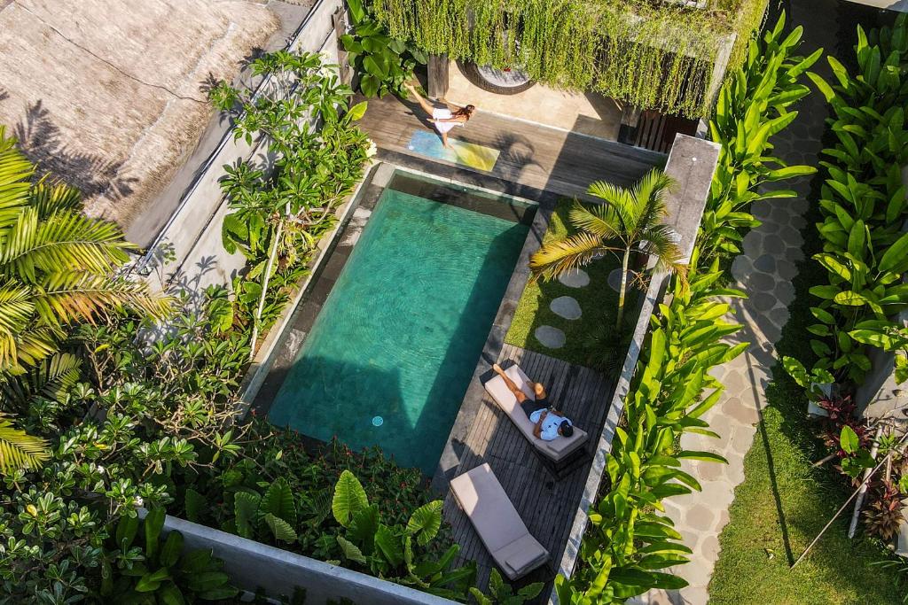 JAPA スイート アンド ヴィラズ (JAPA Suites and Villas) スイミングプール