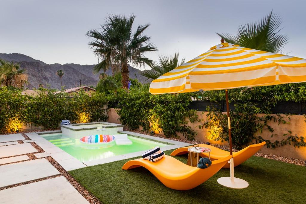 Marilyn - Mid Century Modern Desert Escape