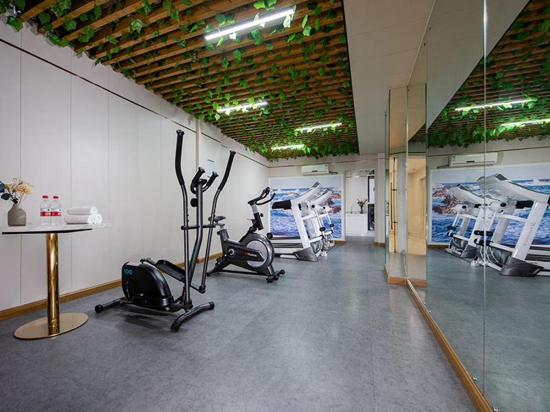 Vienna International Hotel Zhuhai Qinlv Middle Road Haibin photo