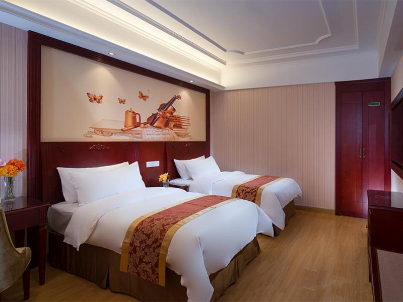 Vienna Hotel Shenzhen Exhibition Center Gangxia Metro Station photo