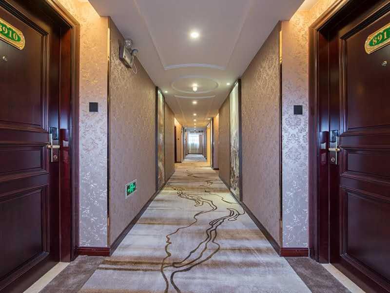 Vienna 3 Best Hotel Meizhou Mei County People Square 전경