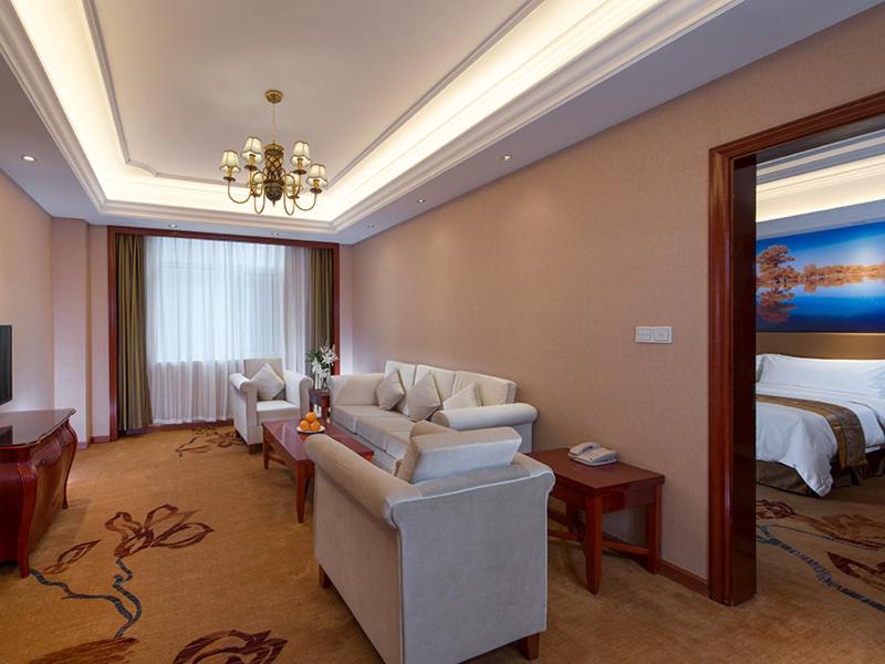 Vienna International Hotel Inner Mongolia Alxa League — Hotel in Alxa