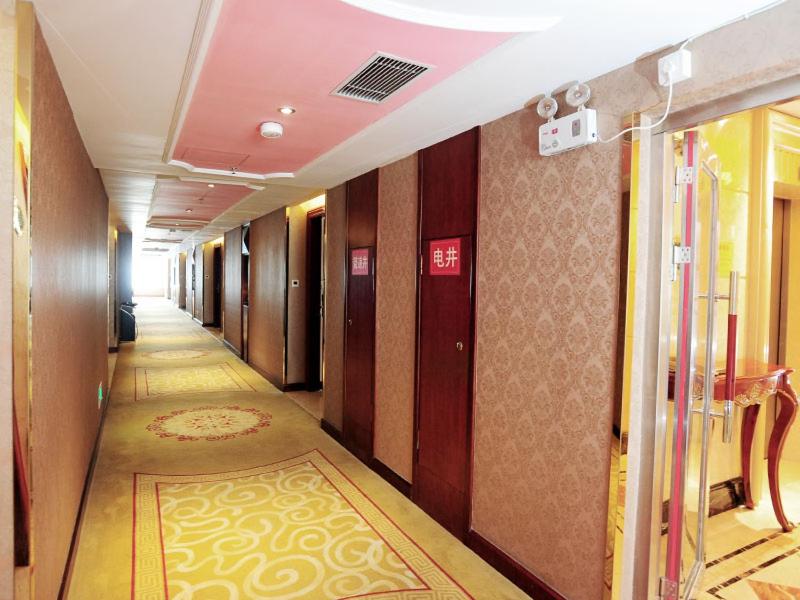 Vienna Hotel Shenzhen Longhua Qinghu Road Branch photo