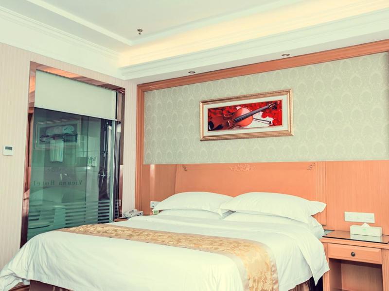 Vienna Hotel Rugao Zhengxiang Square branch photo