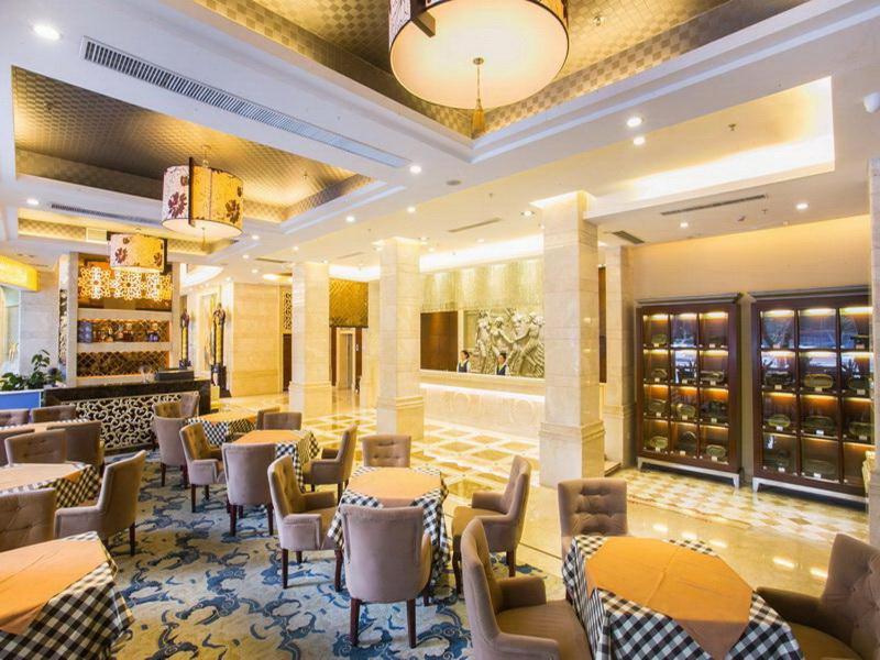 Vienna Hotel Zhaoqing Qixingyanpaifang photo