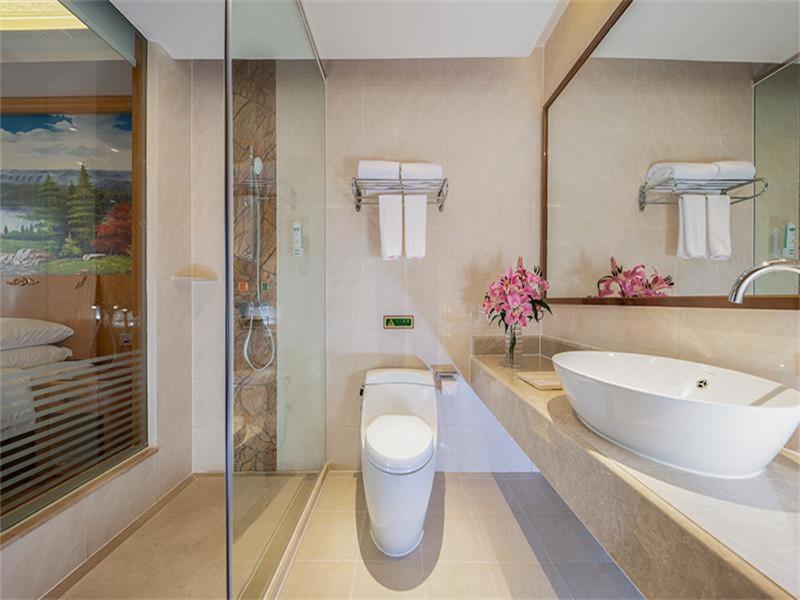 Vienna Hotel Guangdong Huizhou Huiyang Sanhe Square photo