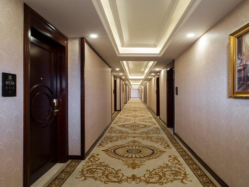 Vienna 3 Best Hotel ShenzhenGuanlan Tangren Street photo