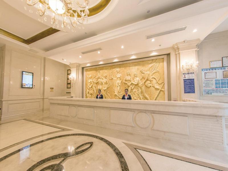 Vienna International Hotel Guangxi Du'an photo