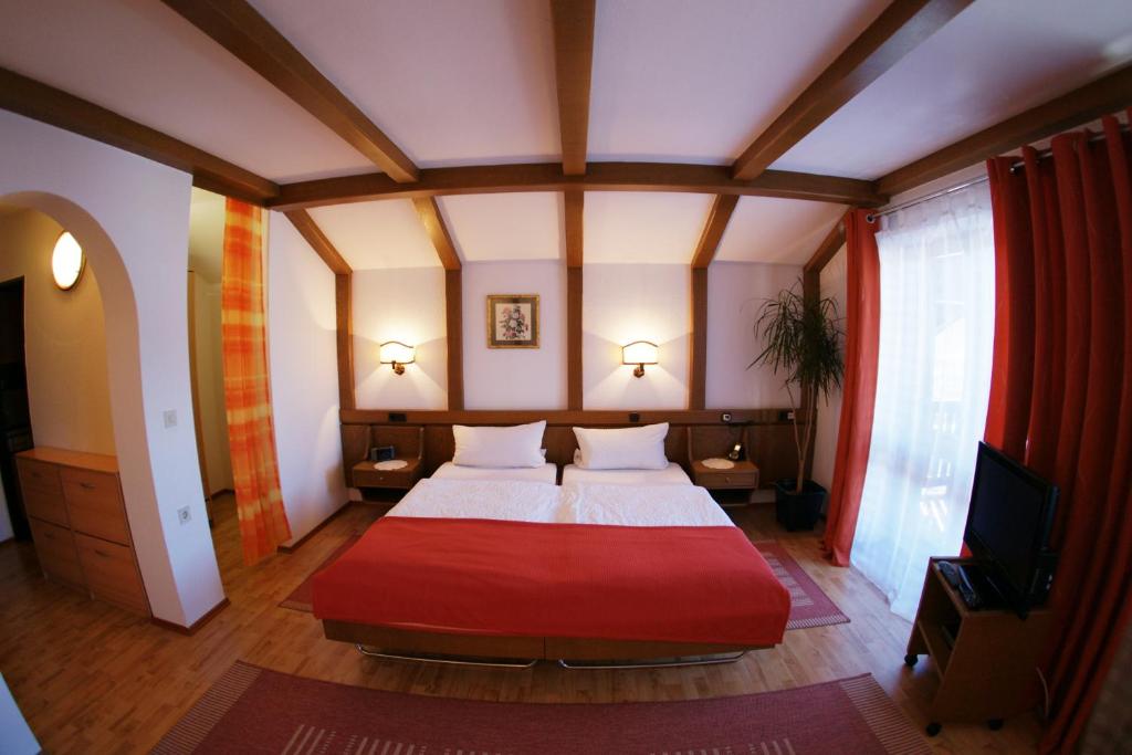 Hotel St. Georg - 4