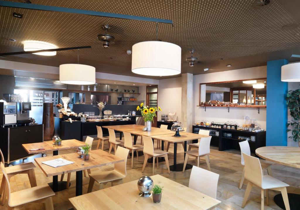 อาหารและเครื่องดื่ม