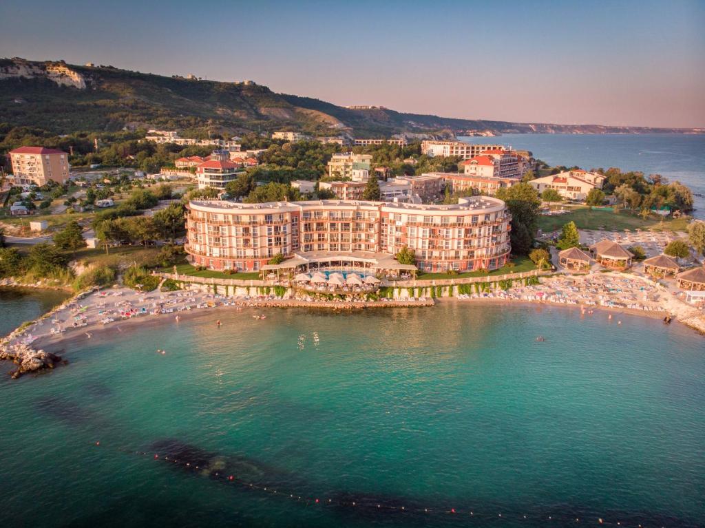 Royal Bay Resort & Aqua Park - All Inclusive and Free beach accsess