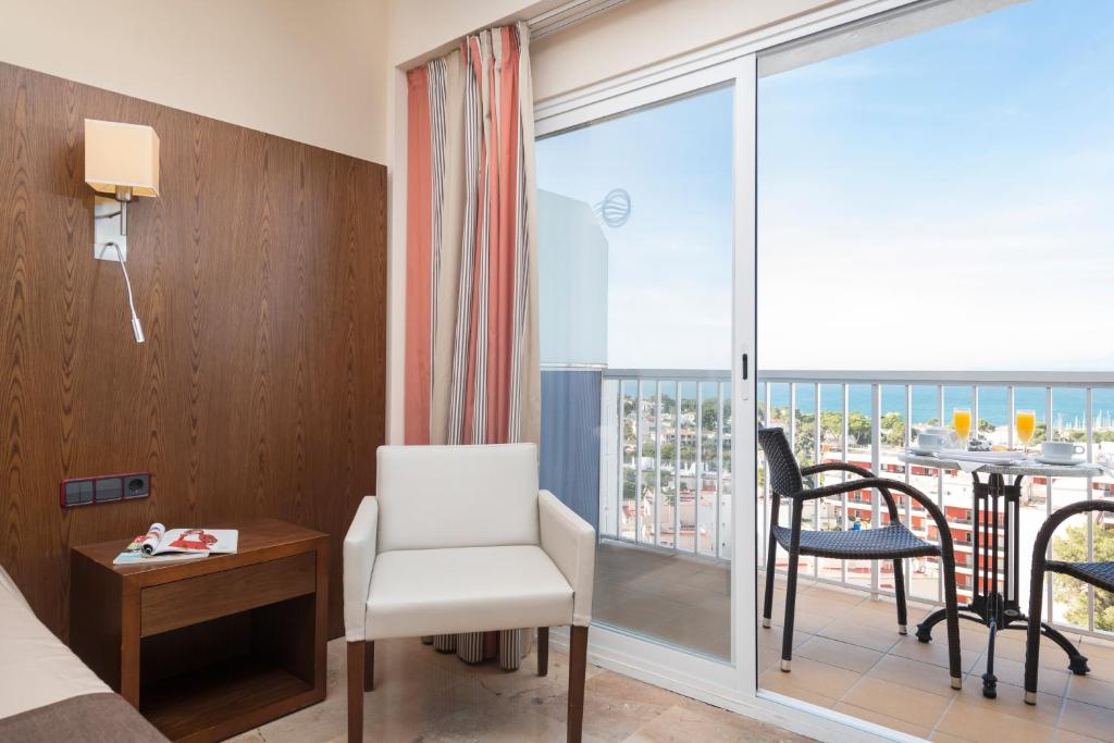 Hotel Torre Azul & Spa - Adults Only — Hotel rooms in Playa de Palma, Balearic Islands