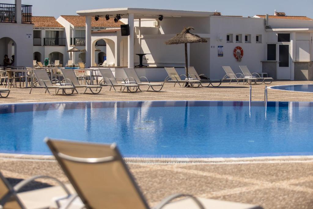 RVHotels Sea Club Menorca — Swimming pool in Cala'n Blanes, Balearic Islands