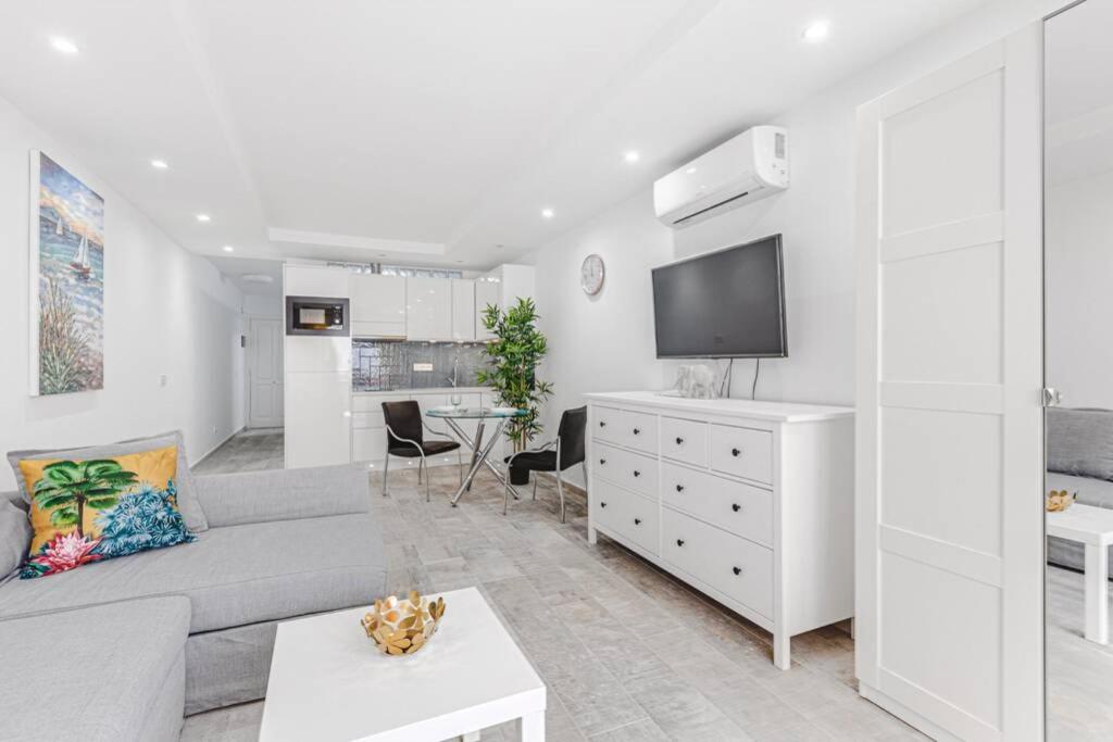 Tenerife Royal Gardens One Bedroom Apartment - 5