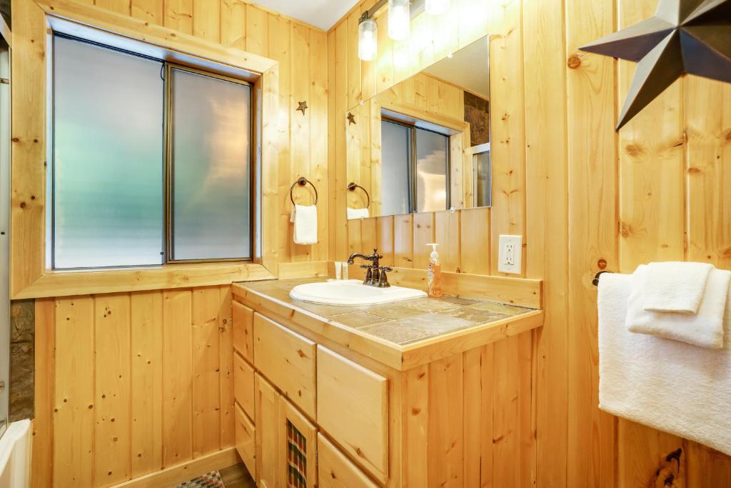 Triple Pines Lodge photo