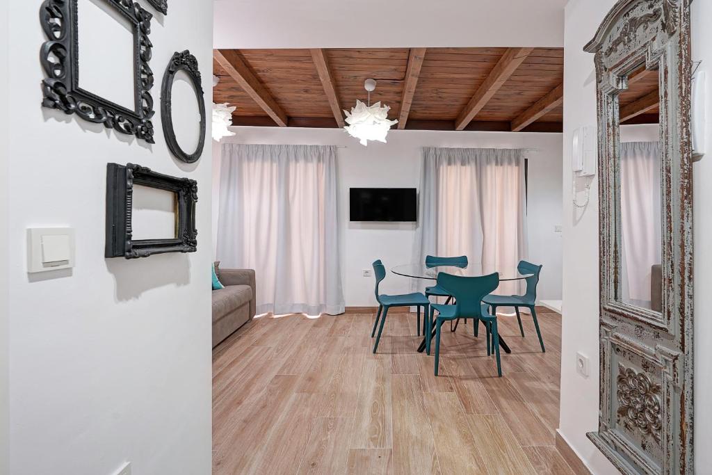 Tina Home - 5