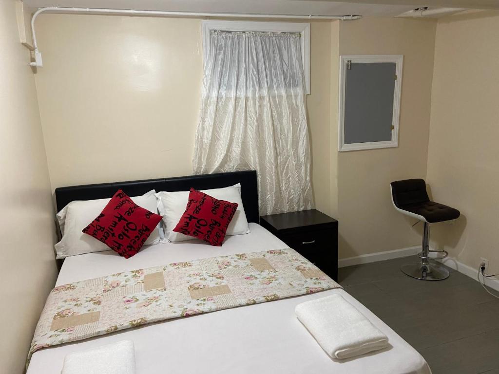 A Private Room in Queens photo